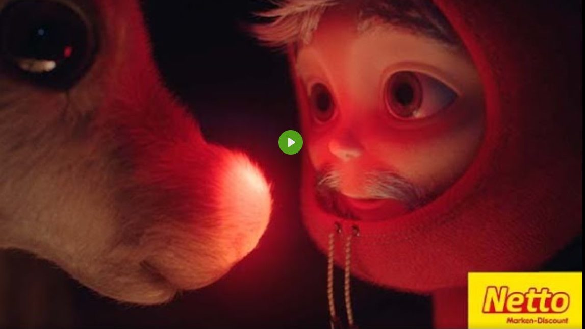 Der Nikolaus und Rudolf das Rentiert als Kind im Netto Fundraising Spot