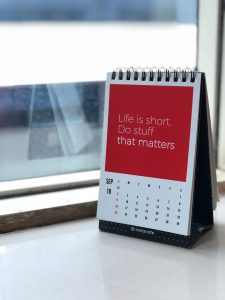 Kalender mit Spruch: Life is short, do staff that matters